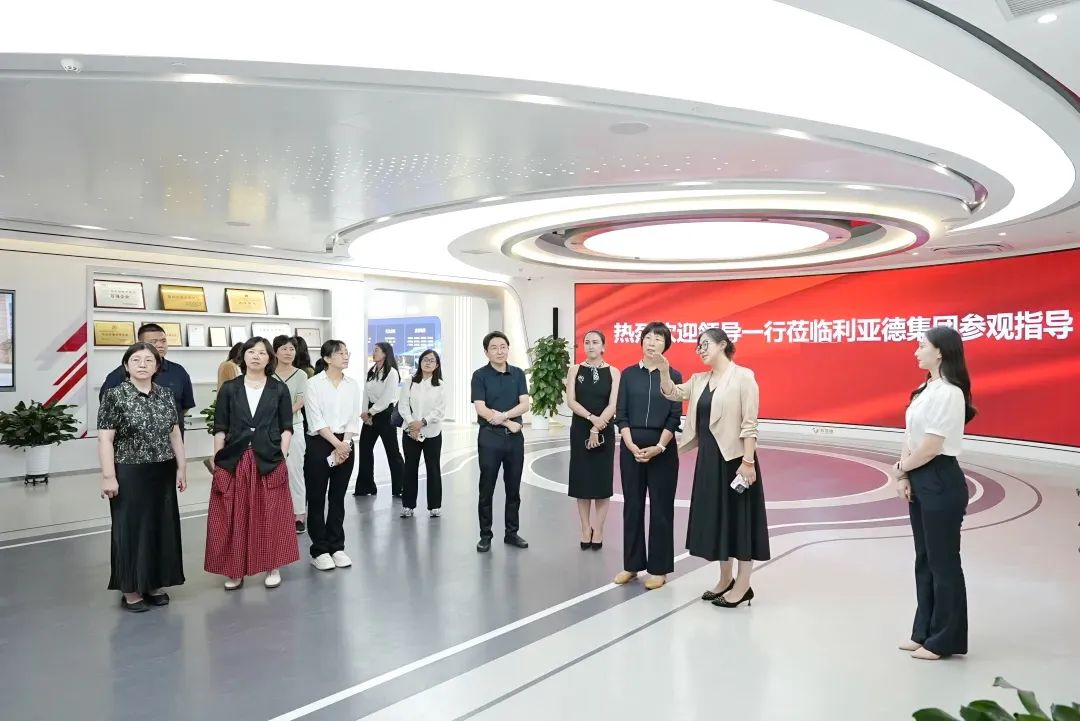 北京市统计局局长李素芳一行莅临304am永利集团官网调研指导